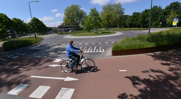 The Dutch’s Beloved Bikeway Design Manual Just Got an Update