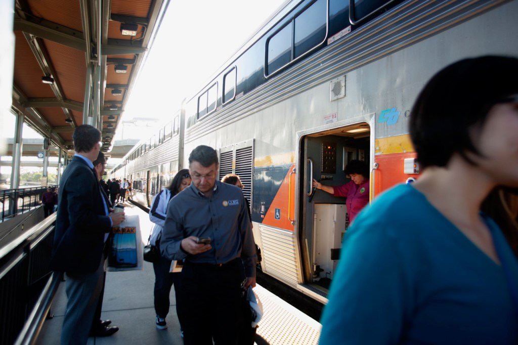 New “Sacramento Morning Express” Delivers Early Morning Travelers to the Capital