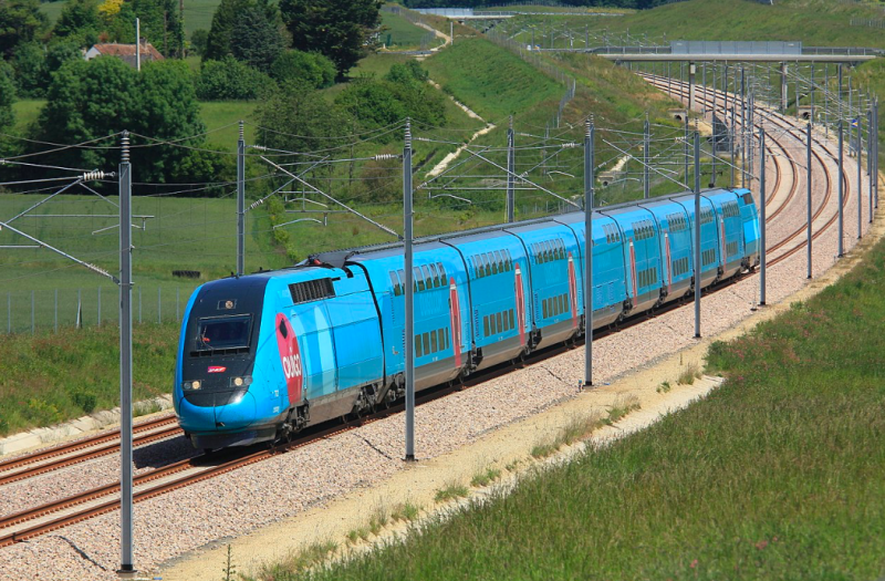 U.S. Finally Legalizes Modern, European-Style Train Cars