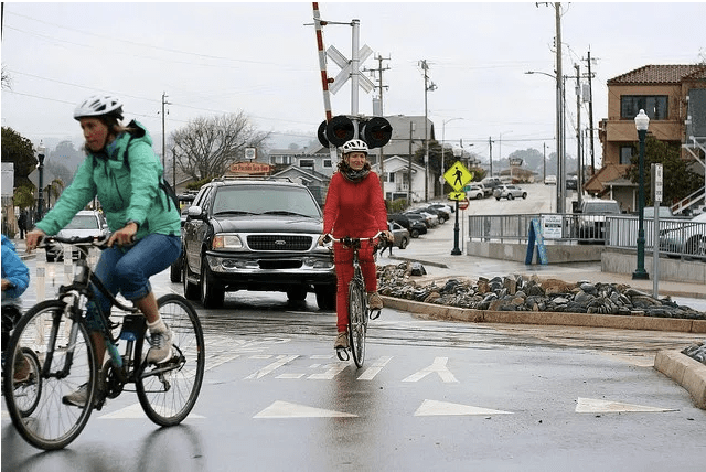 Study: Aggressive Driving is Linked to Seeing Cyclists as ‘Less than Human’