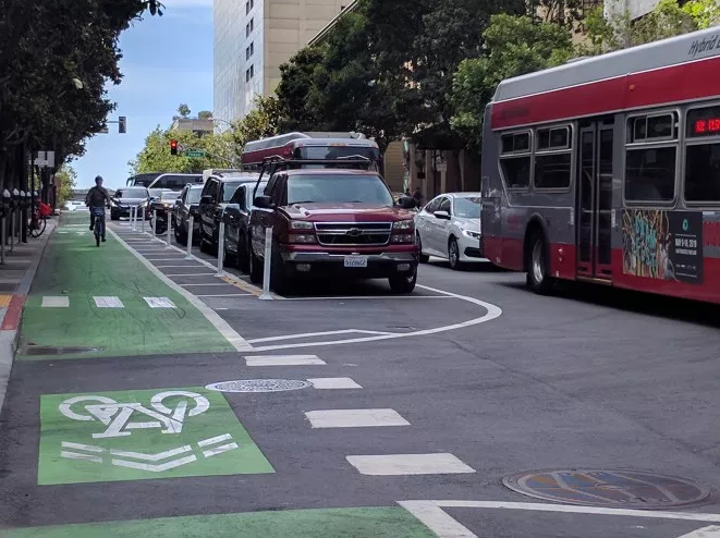 Eyes on the Street: 2nd Street Bike Lane with No Cars or Trucks Parked on it?