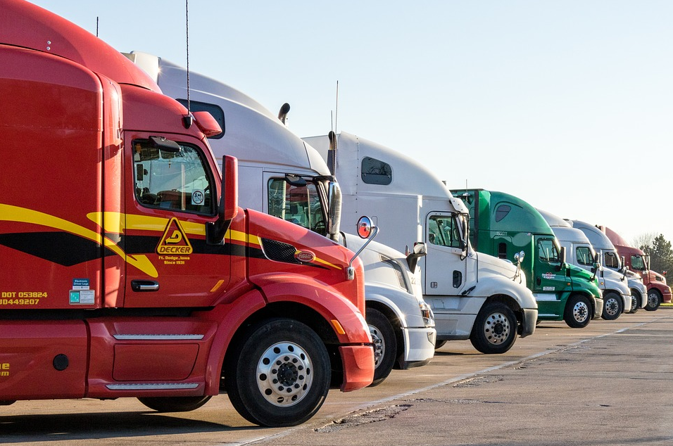 Independent Truck Drivers Have a Hard Time Complying with State Clean Air and Climate Rules