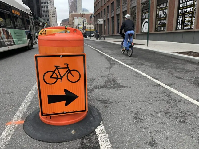 This is How You Do Temporary Bike Lanes During COVID-19