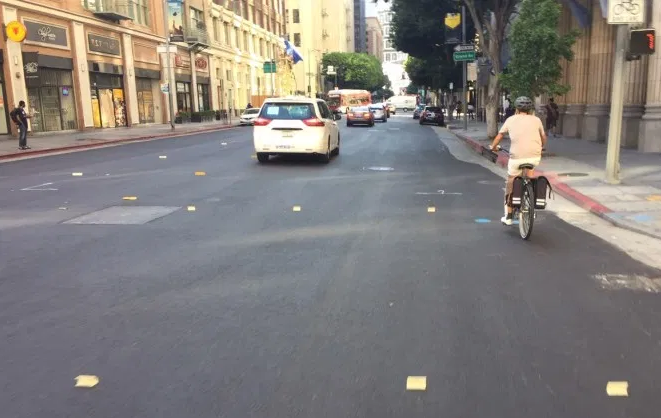 Protected Bike Lanes Coming to DTLA’s 7th Street