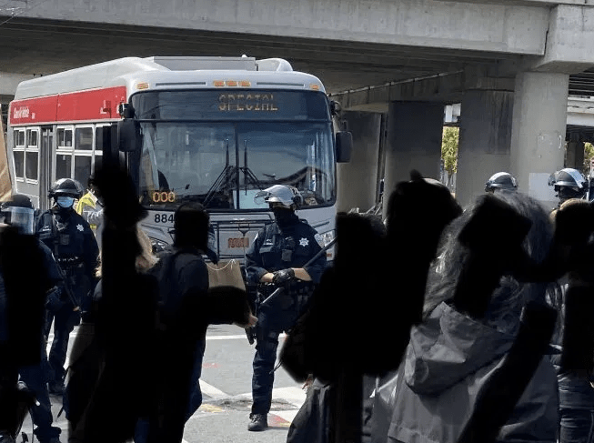 SFMTA Helps Crowd Control/Riot Police