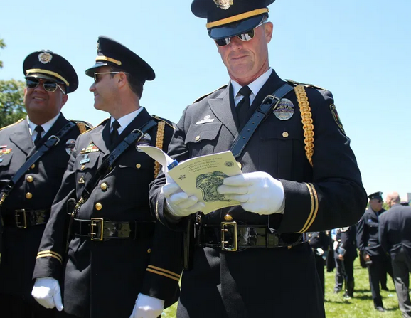 Cop “Courtesy Cards” Keep Dangerous Drivers on the Roads