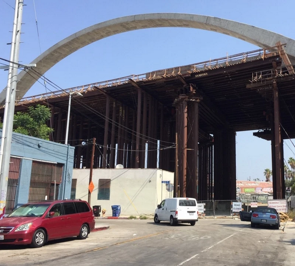 Eyes on the Street: Framing Removed from 6th Street Bridge Arches
