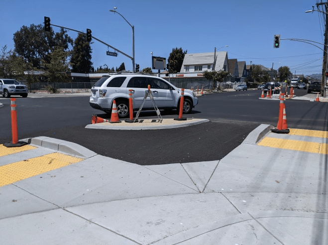 Eyes on the Street: Two New Protected Intersections in Oakland