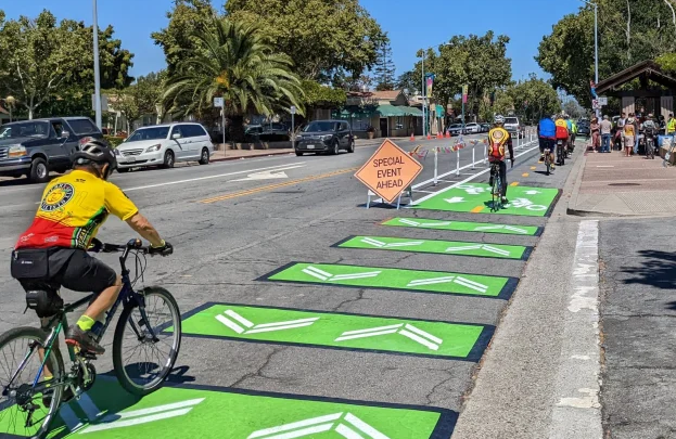 Advocates Work with San Leandro, Build Pop-up Protected Lanes