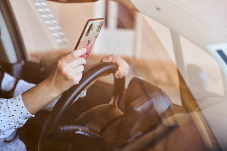 California’s Laws on Cell Phone Use While Driving Are Not Good Enough