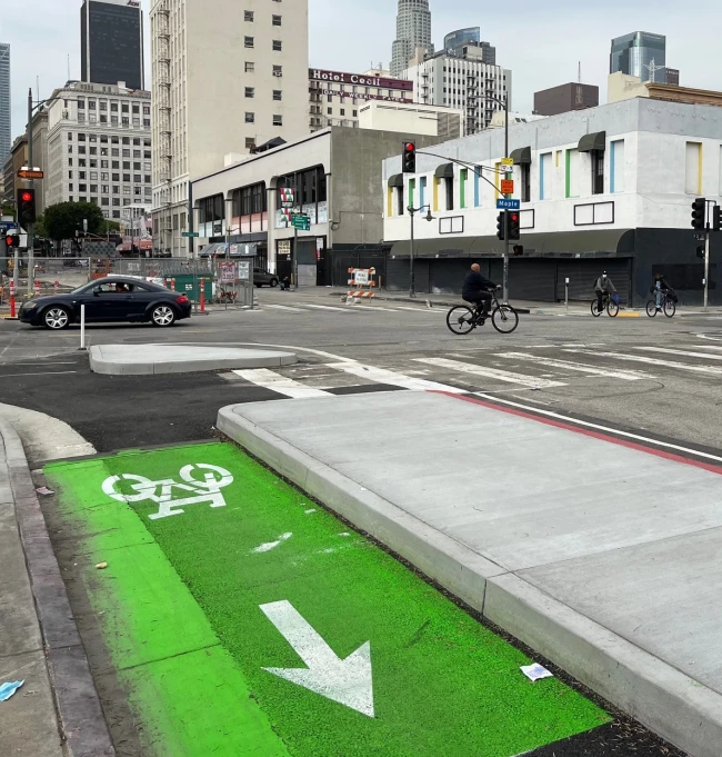 Eyes on the Street: Progress on DTLA 7th Street Streetscape