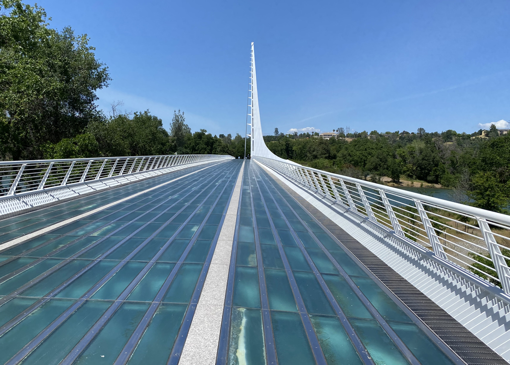 The stunning bike and pedestrian, glass-surfaced Sundial Bridge. Photo: Melanie Curry/Streetsblog