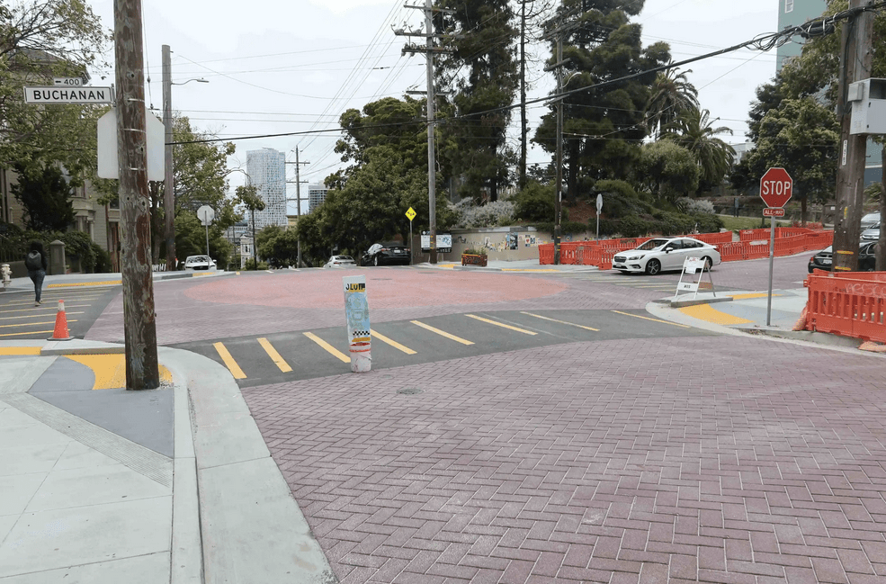 San Francisco Finishes Make-Believe Speed Table