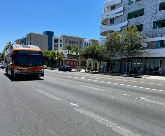 Three Thoughts on the Under Construction La Brea Bus Lanes