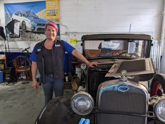 Valencia Merchants Don’t Like Center-Running Lane Either