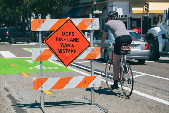 Valencia Merchants to SFMTA: We Want Curbside Protected Bike Lanes