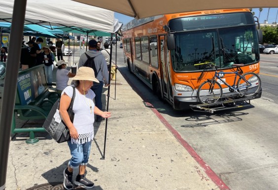 Alliance for Community Transit Activates Koreatown Bus Stop, Gathers Rider Input for Vermont Bus Lanes