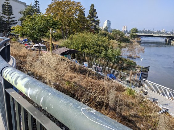 Follow-Up: Oakland Holds Bike Safety Hostage to Peralta Park Fencing Project