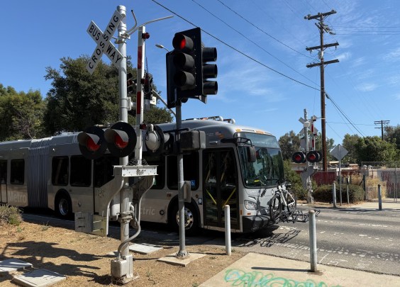 Eyes on the Street: New Rail-Type Gates on Metro G Line Busway