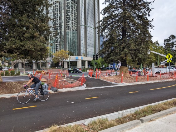Eyes on the Street: Oakland’s Impossible Bike Cut-Through is Open