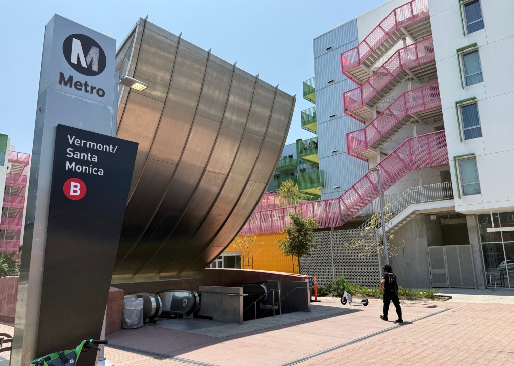 Ribbon Cutting Celebrates New Mixed-Use Affordable Housing at Vermont/Santa Monica Metro Station