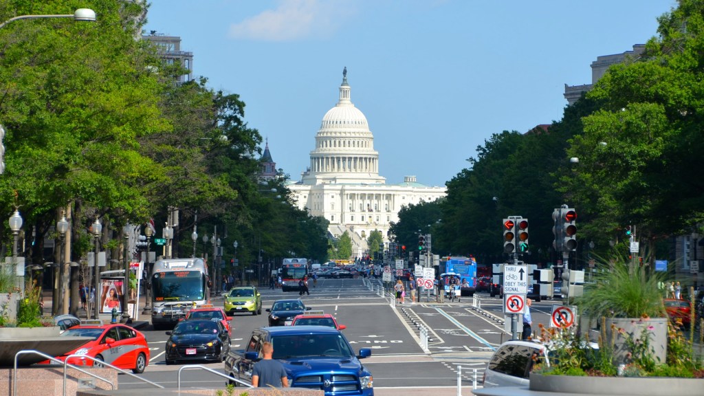 Uber and Lyft Want Congress to Let Them Off the Hook
