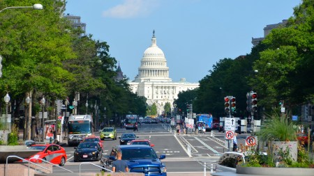Uber and Lyft Want Congress to Let Them Off the Hook
